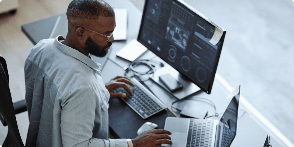 Tech Advisor managing business software renewal reports